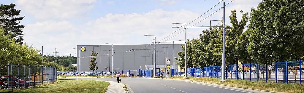 REPORTÁŽ Týdně logistické centrum LIDL E-COMMERCE opouští 700 000 kusů zboží LIDL E-COMMERCE v Plzni je jediným a současně se svojí zastavěnou plochou 27 000 m 2 největším distribučním centrem pro
