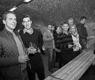 Program bude kopírovat předchozí ročníky, nejdříve přivítáme účastníky akce Na kole vinohrady, kteří budou uzavírat vinařské cyklostezky a od sedmnácté hodiny otevřeme sklep pro návštěvníky večerní