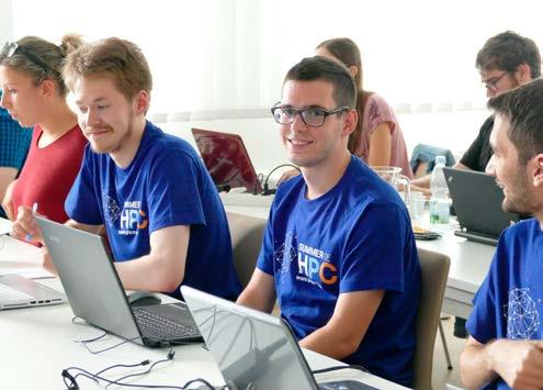 Byli to Shukai Wang, čínská studentka, která studuje chemii na Imperial College v Londýně a David Bourke z irské Trinity College v Dublinu.