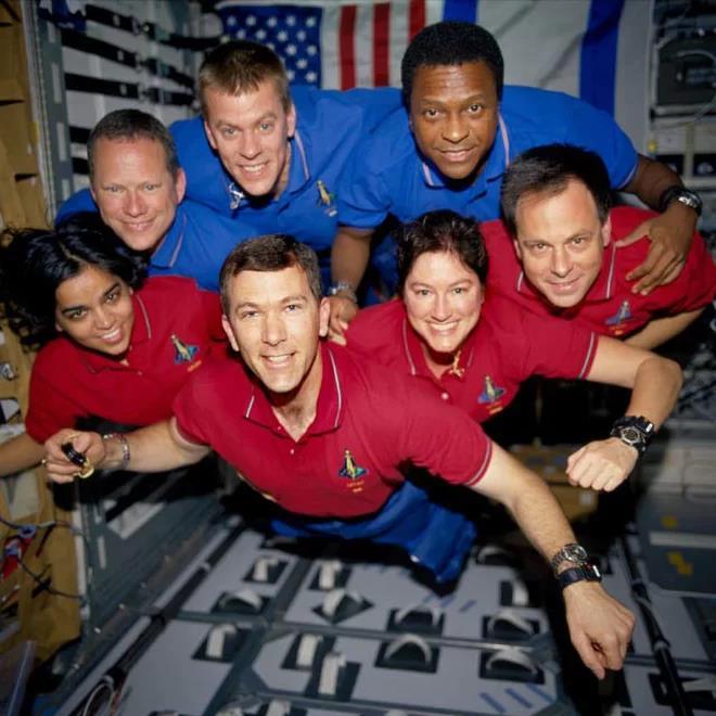 29.1.2003 Hlavní tisková konference posádky Připomenutí havárie Challengeru (28.