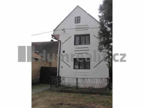 ploha Jednotková cena Výchozí cena Znehodnocení Časová cena HIM m 3 Kč/m 3 m 2 Kč/m 2 Kč % Kč 1 rodinný dům 427 4 335 1 851 045 70,0 555 314 2 ostatní stavby 74 042 70,0 22 213 3 Cost Value