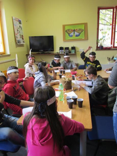 Projektové dny pro ZŠ Kaplická V roce 2015 jsme prohloubili spolupráci se základní praktickou školou v Českém Krumlově (ZŠ Kaplická) a připravili pro její žáky čtyři projektové dny.