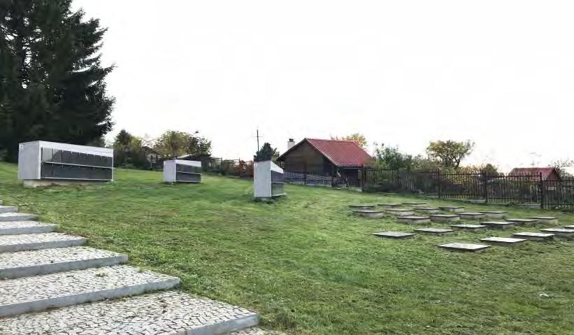 Vodovodná prípojka na pohrebisku je.