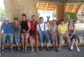 vadou (baterie do sluchadel, náhradní hadičky a výměna hadiček, ušní tvarovky, protimazové krytky aj.).