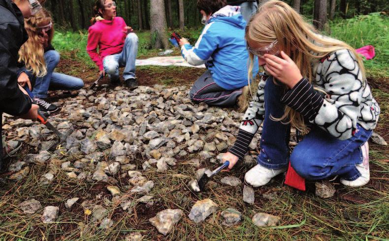 PRO ŠKOLY I VEŘEJNOST DO GEOLOGICKÉ MINULOSTI PRAHY Představení