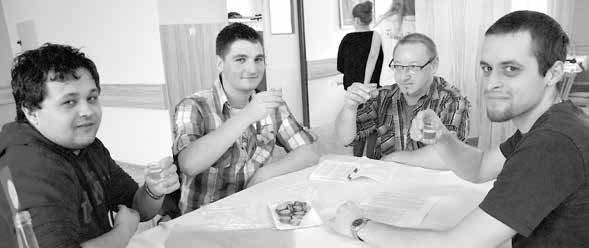 Jako nejlepší štrúdl zvolili dezert Ivety Vlachynské. Cenu za nejchutnější klobásu pak získala čtveřice Vavřiník, Pauřík, Bureš a Juračka.