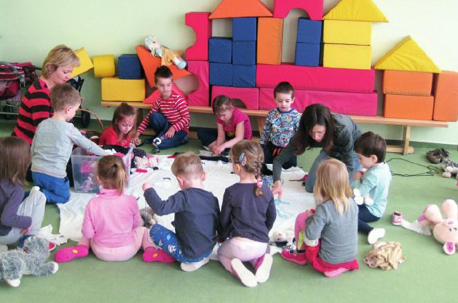 Program Profesionální péče o děti je vybudován na základě mnohaletých zkušeností. Rodičům pomáháme uspokojivě sladit rodinný a pracovní život.