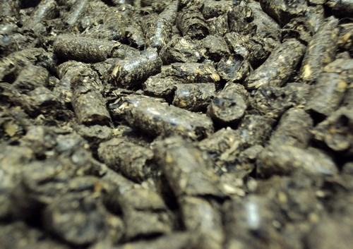 6. Odpady vhodné k experimentu na depolymerizační jednotce Materiály, které byly experimentálně ověřovány v depolymerizační jednotce 1.Prach z pelet slupek slunečnicových semen - SLP 2.