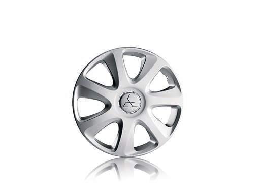 Dvoubarevné provedení, 5 trojitých paprsků Doporučený rozměr pneu 225/55R18 4250D536* Kryt kola 16