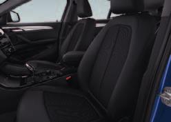 Možnost integrace vybraných aplikací chytrých telefonů (např. BMW Connected).