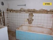 garáží a zahradou o výměře 438 m2 v obci Rohozná u Poličky, okres Svitavy. Dispozice: I.