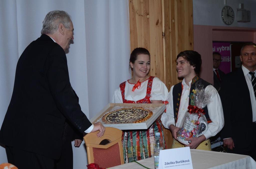 Nikola Pilchová, Robin