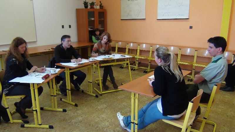 v Olomouckém a Moravskoslezském kraji. Studenti pracovali v hodinách dějepisu s novými pomůckami novou učebnicí, dějepisným komiksem a interaktivními mapami.