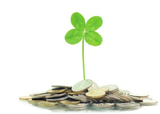 Obsah 1. Úvod Princip EPC, rozsah a možnosti využití 3 2. Veřejné osvětlení a specifika 5 2.1. Veřejné osvětlení 5 2.2. Parametry veřejného osvětlení 5 2.3. Dnešní užívané technologie ve veřejném osvětlení 7 2.