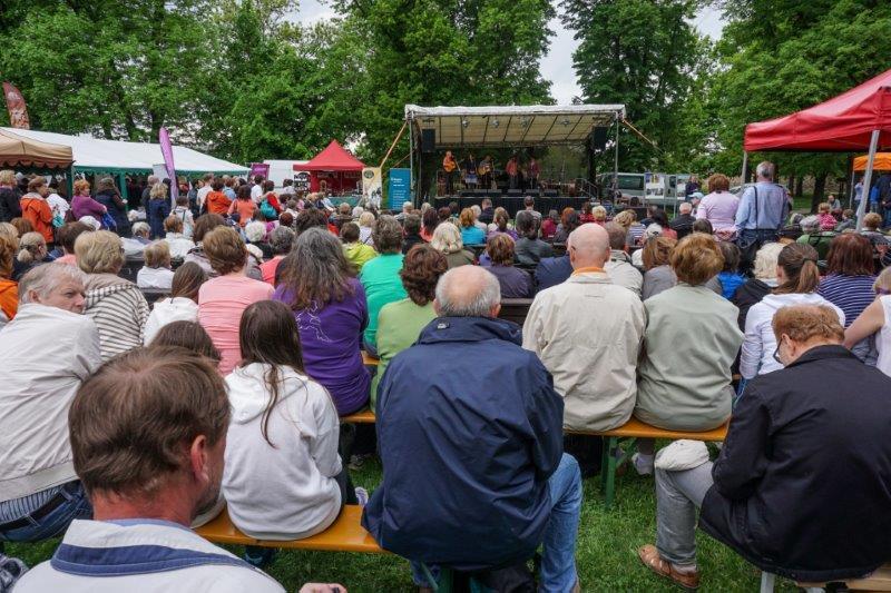 Zároveň tento projekt seznamuje širokou veřejnost s jedinečnou