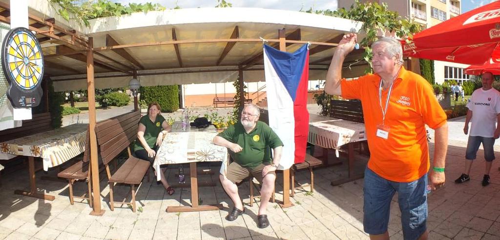 Kluby vydávají pro své členy zpravodaje či informační letáky, kde informují o své činnosti, nových zákonných úpravách v oblasti péče o stomiky a novinkách v