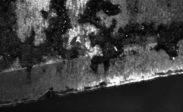 3 má ve vzdálenosti 300 mm od špičky otupení 16 µm a tato hodnota pozvolně klesá, kdežto nástroj č. 4 má otupení ještě ve vzdálenosti 400 mm 21µm. Oba nástroje jsou na konci břitu lehce opáleny. Obr.