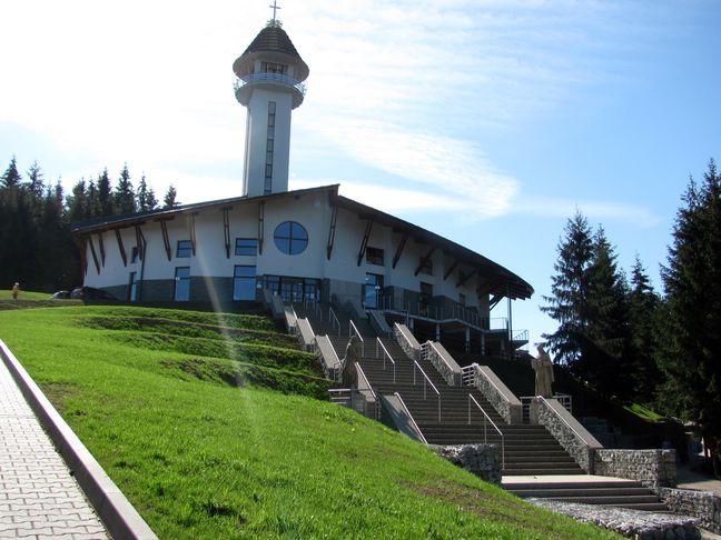 Občerstvení, čaj, buchty a špekáčky budou zajištěny. V neděli 9. 9. 2018 v 9.00 hod bude sloužena mše svatá za skauty v kostele sv. Jana Nepomuckého ve Staré Bělé.