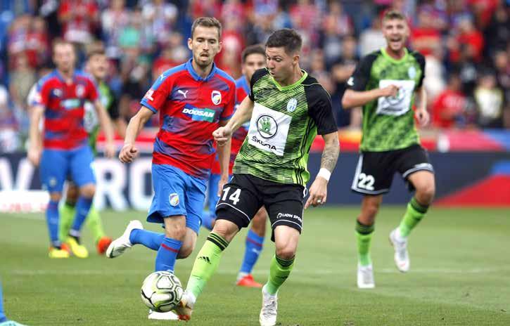 Půltuctový příděl je rekordní v boleslavské prvoligové historii Utkání šestého ligového kola FC Viktoria Plzeň FK Mladá Boleslav 6:1 bylo pro mladoboleslavský fotbal nejčernějším zápisem do klubové
