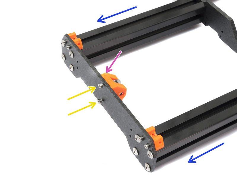 Step 18 Montáž dílu Y-belt-idler Natočte rám s delšími extruzemi směrem k sobě.