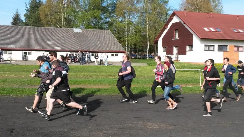 DEN SVATÉHO PATRIKA Zpracoval: Filip Kašpar, MS2 Dnešní hodina angličtiny souvisela se svátkem svatého Patrika, který se slaví 17. 3.