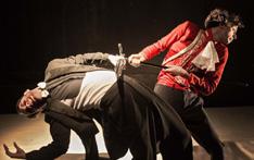 Zápotocká Shakespearův tragický příběh Macbetha přepsala Jarmila Loukotková tak, aby byl zajímavý i pro děti.