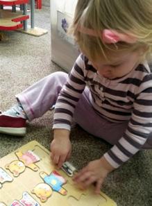 cz ZÁPISY Školička školka nanečisto s Montessori pedagogikou pro děti od 2 let Dopřejte svým dětem příjemný přechod mezi rodinnou péčí a nástupem do školky.