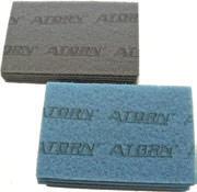 43625 200 + 43626 200 Brusné plátno-sortiment Skládající se po 10 listech zrno 60, 80, 120, 180, 320. Cena = 50 kusy/balík.