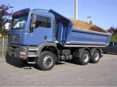 Technické specifikace: MAN TGA 26.430 6x6 - max. rychlost: 90 km/h - výkon motoru: 316 kw - objem motoru: 15 518 ccm - max.
