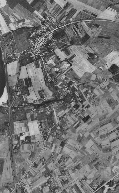 Na rozdíl od ostatních sídel v řešeném území si zachovaly vesnický charakter a dodnes výrazně čitelné jádro sídla, které je lokálním centrem urbanistické části.
