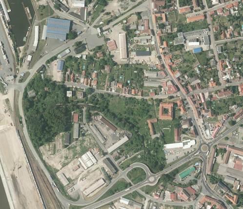 S ohledem na zlepšování dopravní dostupnosti a pěší prostupnosti území je nutné dotvářet systém veřejných prostranství, zejména ve vazbě na zelený pás podél Pšovky, jako základní předpoklad pro