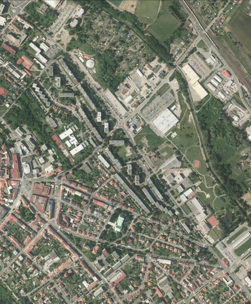 Místní část Podolí na leteckém snímku z roku 1954. Místní část Podolí na leteckém snímku z roku 2010.