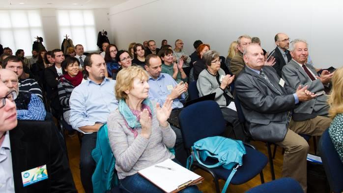 15 6. mezinárodní konference