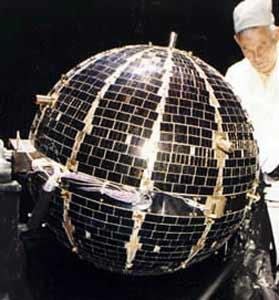 Příklad: družice Cannonball LOADS (Low Altitude Density Satellite), jinak nazývané Cannonball, byly dvě družice vypuštěné r.