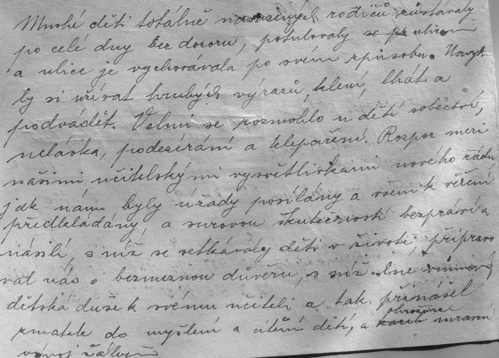V březnu 1945 musely být přenechány školní