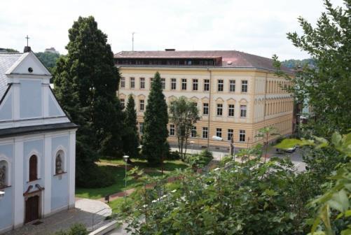 tříd a školní