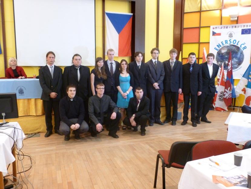 Soutěž Mladý logistik -realizováno školní kolo soutěže, 2 družstva reprezentovala školu i na celostátní soutěži v K.Varech v únoru 2011, celkové umístěn