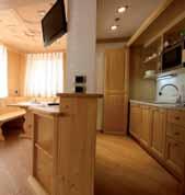 maximální ekonomická výhodnost nadstandardně prostorné, dobře řešené a kvalitně zařízené i vybavené apartmány klidné místo a nadmíru příjemní, byť výhradně italsky a rukama nohama hovořící majitelé