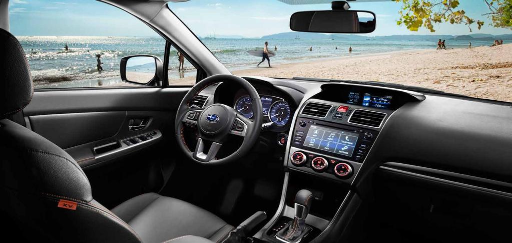 VE SPOJENÍ S VAŠÍM SVĚTEM. Zvenčí se možná zdá malinko neotesané, ale uvnitř je SUBARU XV skutečným expertem na moderní technologie.