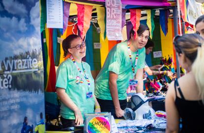 Dobrovolníci Na organizaci festivalu se letos podílelo 135 dobrovolníků a dobrovolnic.