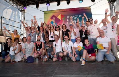 Festivalový tým Předseda spolku - Czeslaw Walek Ředitelka festivalu - Hana Kulhánková Finanční ředitelka - Kateřina Saparová Korporátní fundraising - Marian Kramařík Individuální fundraising - Lenka
