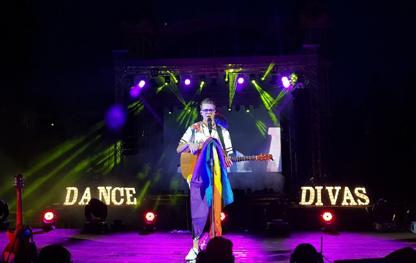 Hosty byli aktivisté z Kazachstánu, Kyrgyzstánu, Uzbekistánu, Turecka i Ukrajiny. Pride Voices Talk show inspirativních LGBT a LGBT-friendly osobností se stala již neodmyslitelnou součástí festivalu.