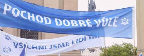 při příležitosti Dne památky obětí holocaustu. Pochod dobré vůle centrem Prahy, který uspořádala Česká pobočka Mezinárodního křesťanského velvyslanectví Jeruzalém (ICEJ) v neděli 22.