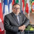 dalších nebeských těles. Možná, že už můžeme začít formulovat odpověď na některé základní otázky, které si lidstvo klade: Odkud jsme se vzali?