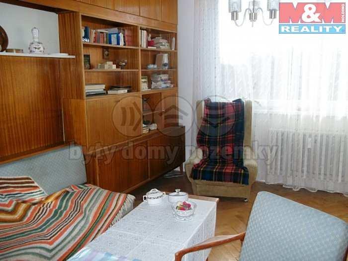 Záznam o prodeji srovnávané nemovitosti č. 2 1. Identifikace Prodej, Byt, 70 m 2, Pod Soudním vrchem, Znojmo Celková cena: 1.350.000 Adresa: Pod Soudním vrchem, Znojmo, okres Znojmo 2.
