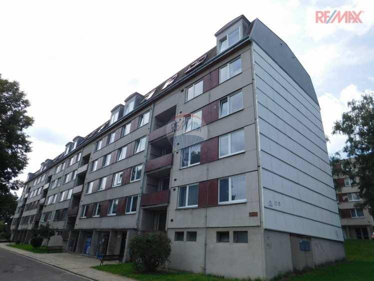 Záznam o prodeji srovnávané nemovitosti č. 5 1. Identifikace Prodej, Byt, 73 m 2, Gagarinova, Znojmo Celková cena: 1.560.000 Adresa: Gagarinova, Znojmo, okres Znojmo 2.