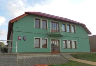 MEDLOV Počet obyvatel: 1 578 Medlov 194, 783 91 Starosta: Ing. Jan Zahradníček E-mail: obec.medlov@volny.cz Tel.