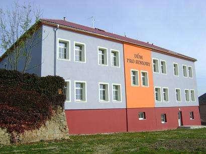 V červenci 2011 byl slavnostně otevřen nový hasičský areál s večerním vystoupením skupiny TURBO. Dále se v roce 2011 konala se již VI. podzimní květinová výstava na Obecním domě v Medlově.