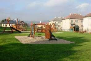 , rekonstrukci místní komunikace v místní části Dědinka za 2,5 mil. Kč, rekonstrukci výdejny stravy a soc. zařízení MŠ Troubelice (800 tis.), výměnu oken a dveří MŠ Troubelice (676 tis.