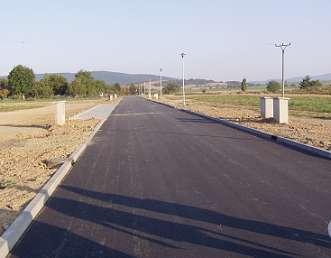 2006 Obec v roce 2006 investovala do infrastruktury na výstavbu 21 rodinných domů